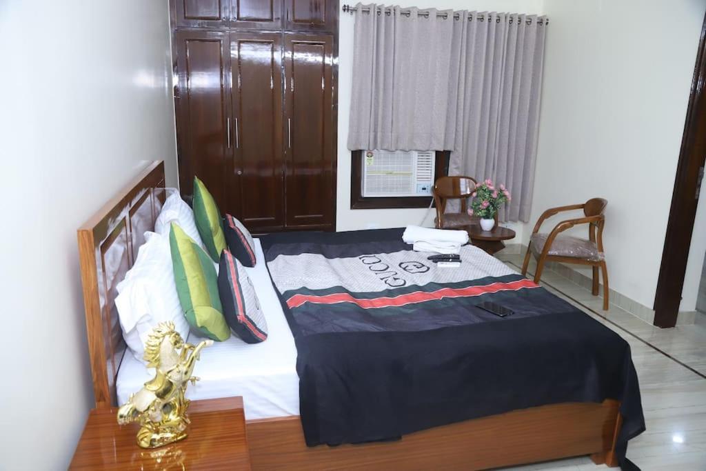 ניו דלהי Divine India Service Apartment 3Bhk,B57 Sarita Vihar,Apollo מראה חיצוני תמונה