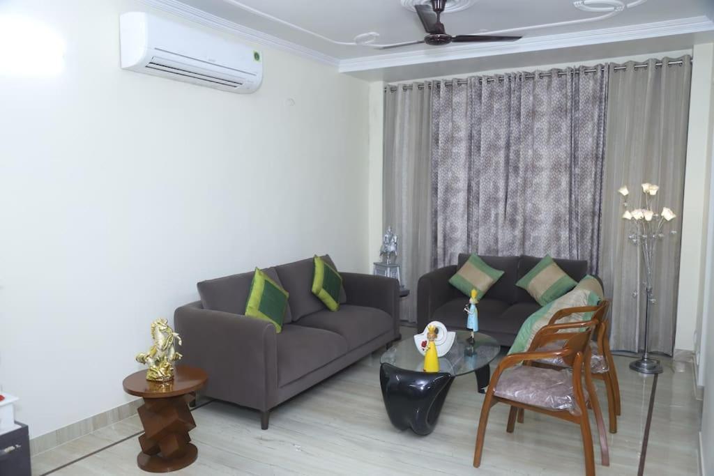 ניו דלהי Divine India Service Apartment 3Bhk,B57 Sarita Vihar,Apollo מראה חיצוני תמונה