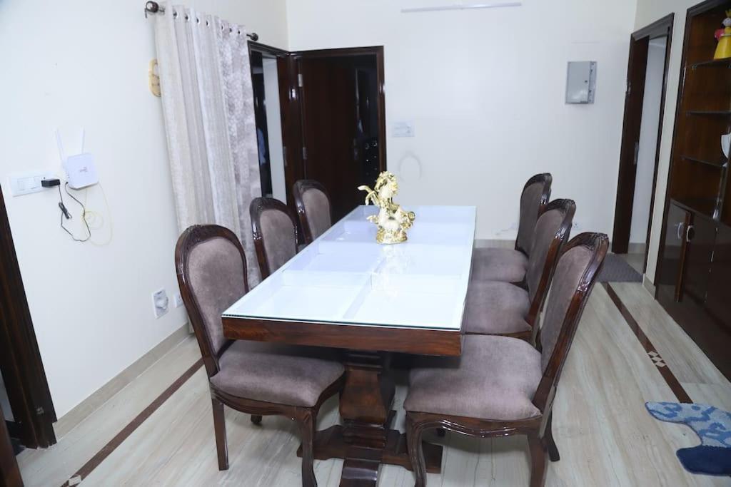 ניו דלהי Divine India Service Apartment 3Bhk,B57 Sarita Vihar,Apollo מראה חיצוני תמונה