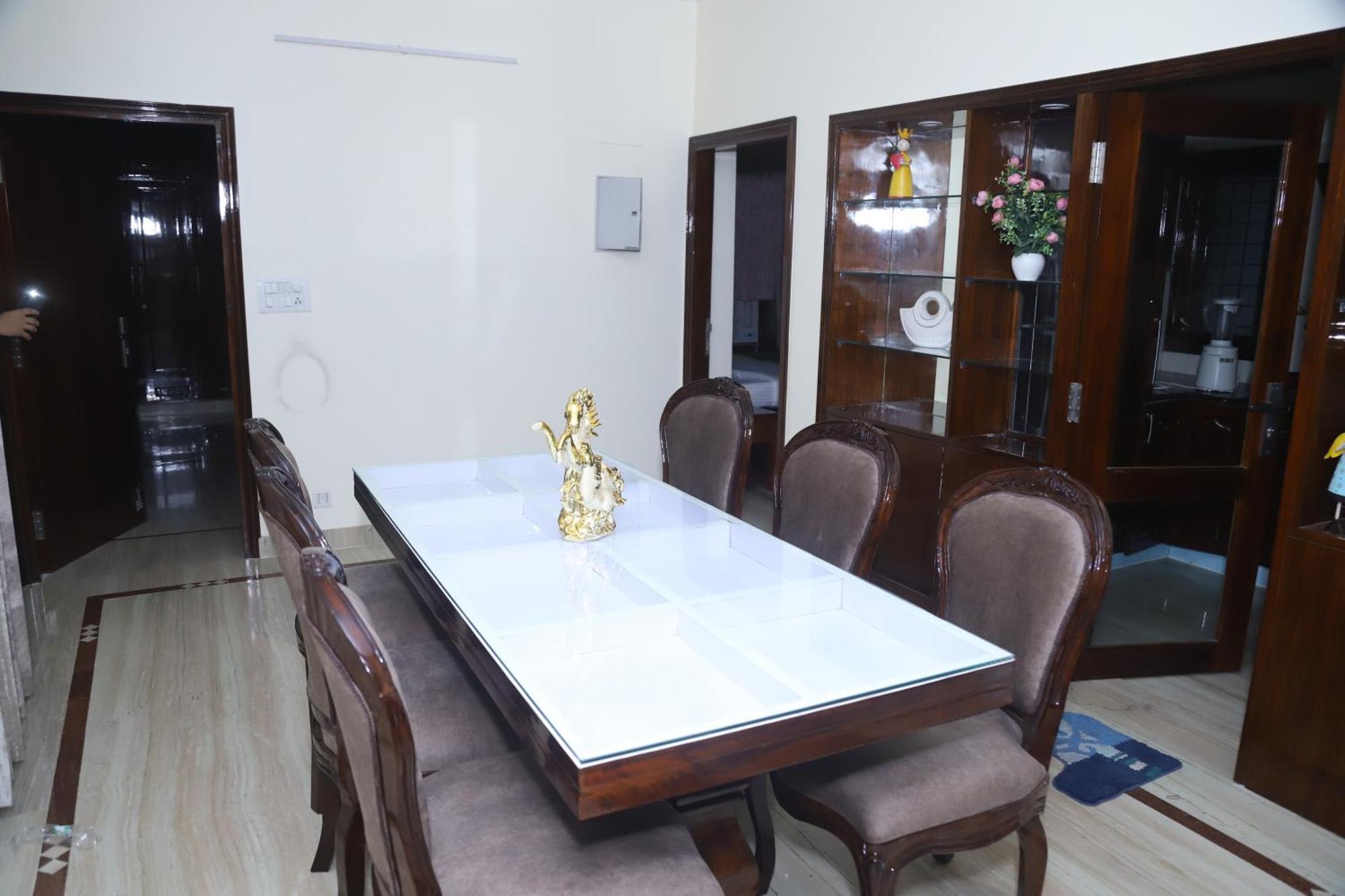 ניו דלהי Divine India Service Apartment 3Bhk,B57 Sarita Vihar,Apollo מראה חיצוני תמונה