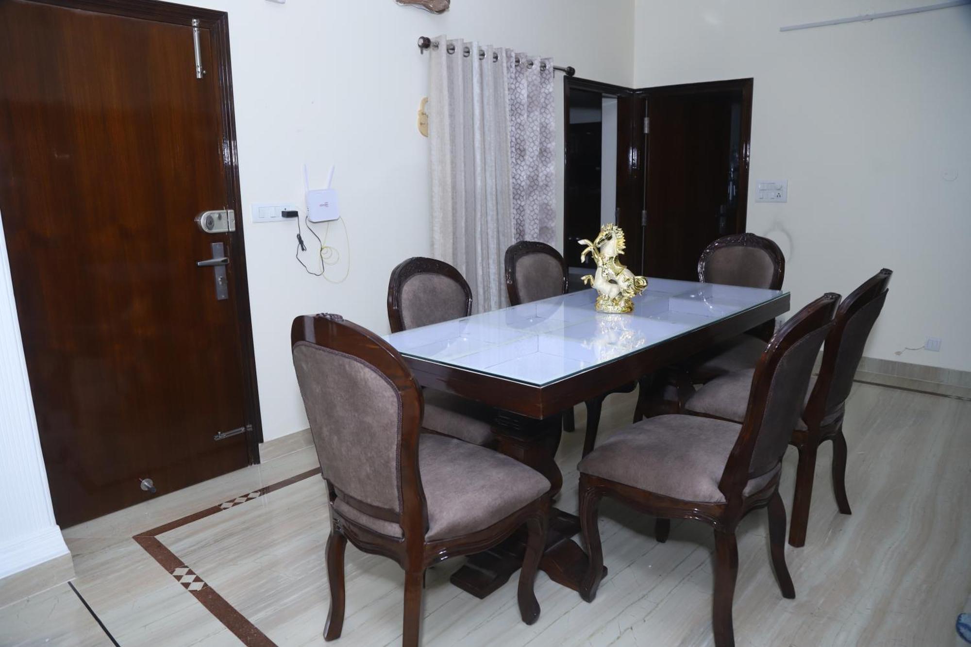 ניו דלהי Divine India Service Apartment 3Bhk,B57 Sarita Vihar,Apollo מראה חיצוני תמונה