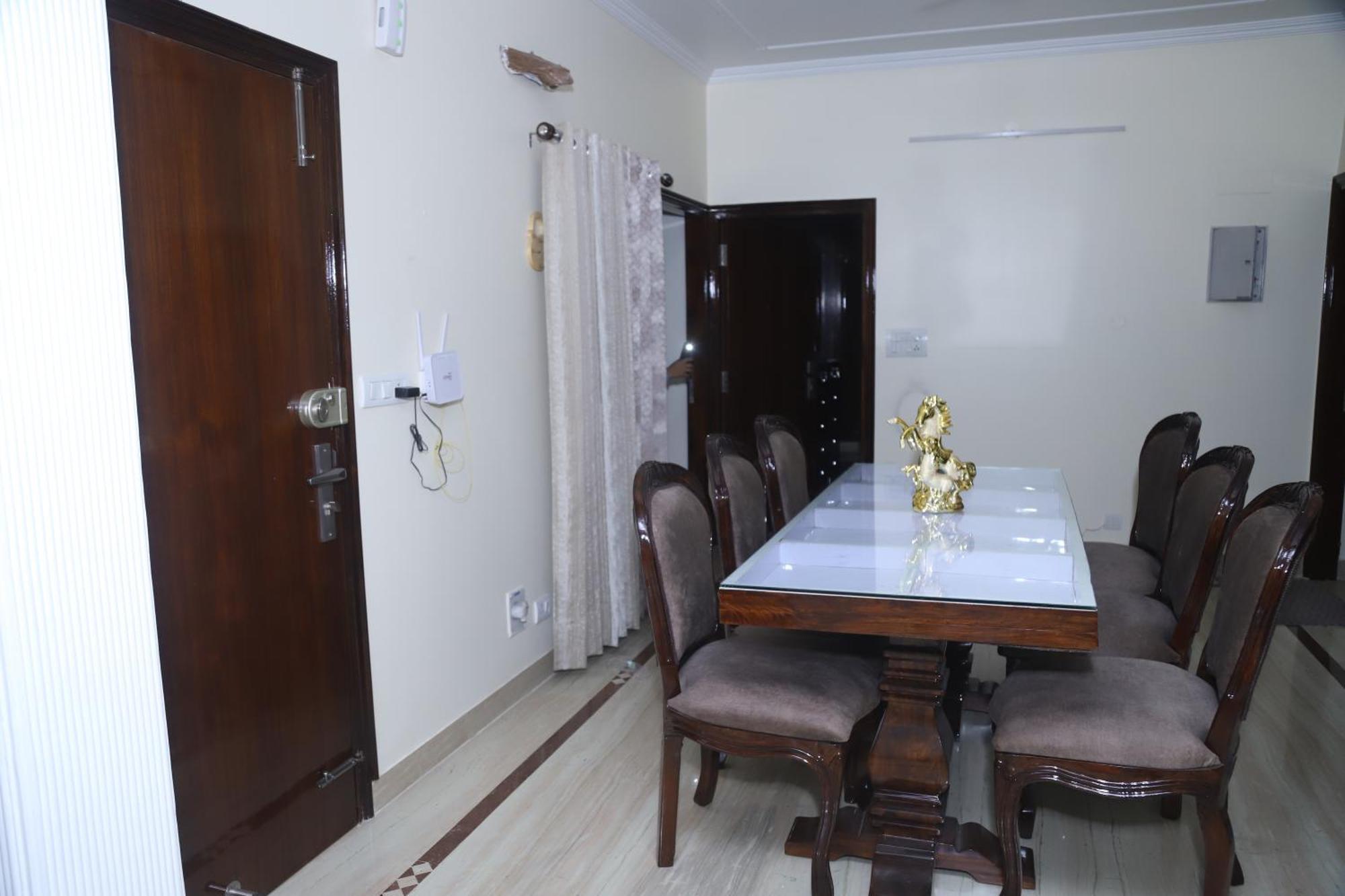 ניו דלהי Divine India Service Apartment 3Bhk,B57 Sarita Vihar,Apollo מראה חיצוני תמונה